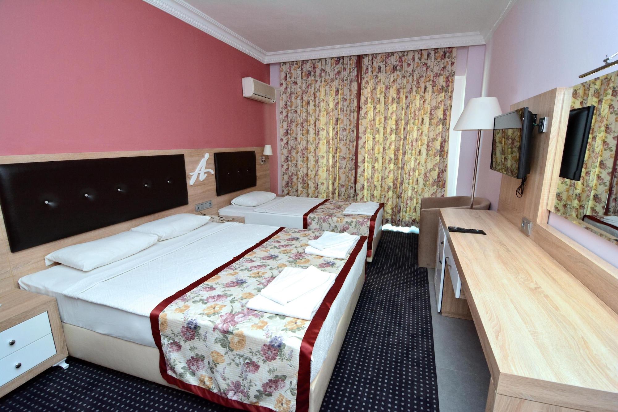 Otel Ananas 4*