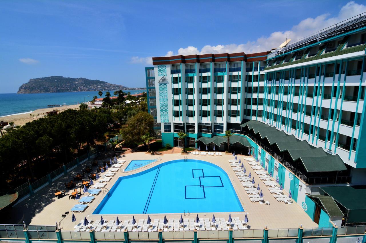 Otel Ananas 4*